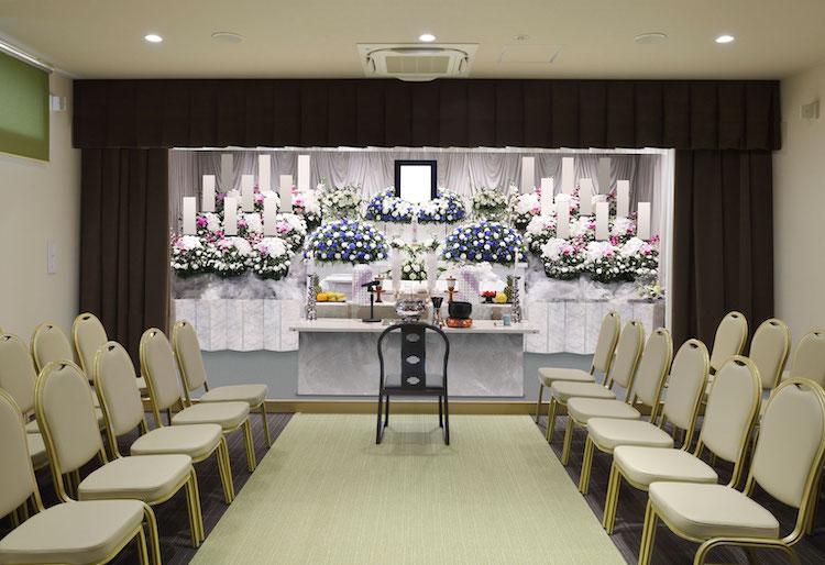 葬儀・葬式・家族葬をお探しなら家族葬の長坂式典センター 長坂式典センター本店のイメージ画像